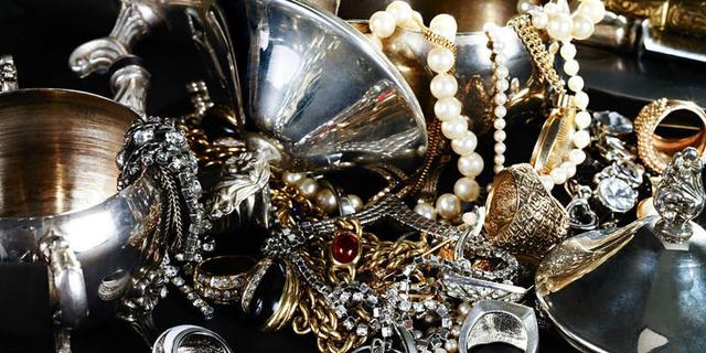 云南西双版纳旅游工艺品(在这个世界最大的手工艺品产地)(7)