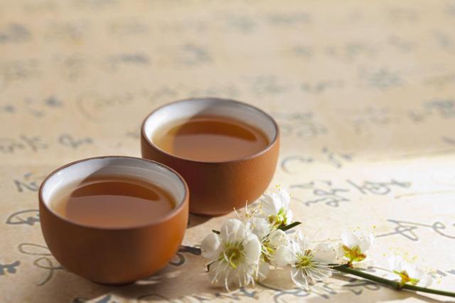 云南西双版纳旅游工艺品(在这个世界最大的手工艺品产地)(8)