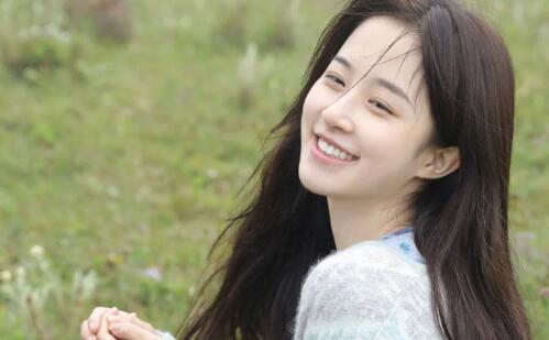 女生素颜约会是因为不会化妆