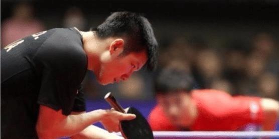 亚洲杯杨影解说再惹热议，“妙语”连珠称小胖技术单一，漏洞百出