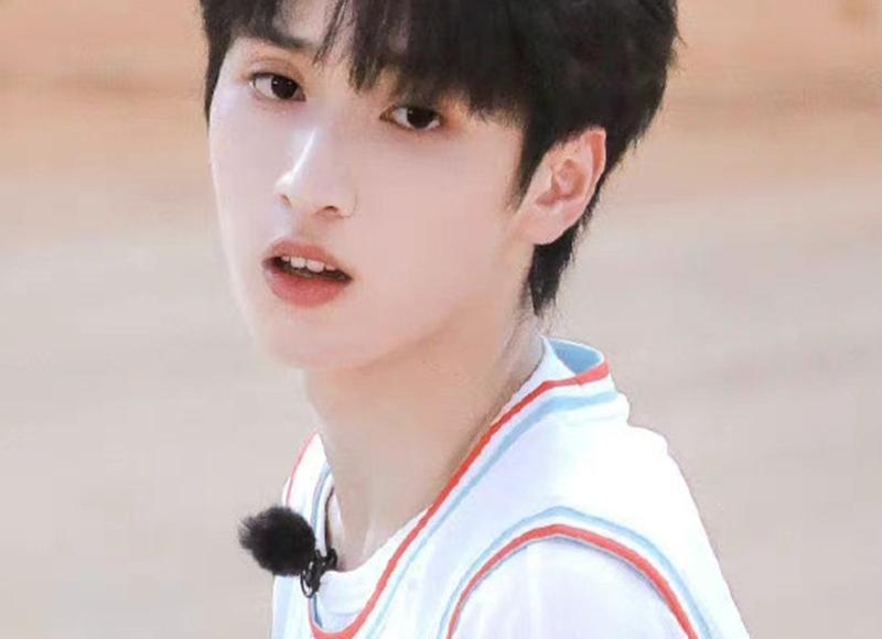 女孩子不理我怎么办