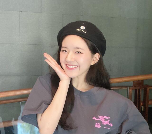 赵露思李一桐同属一家公司，旗下演员全是主角都是第二个李一桐？