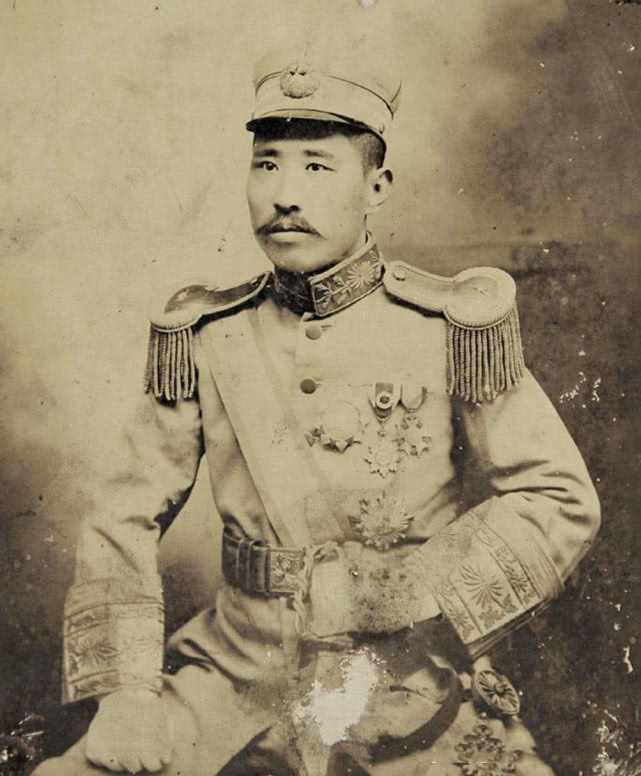 在军阀混战时期，湖北曾出现过很多军阀，为何唯有此人受到尊敬