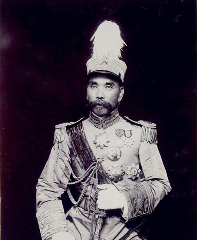 在军阀混战时期，湖北曾出现过很多军阀，为何唯有此人受到尊敬