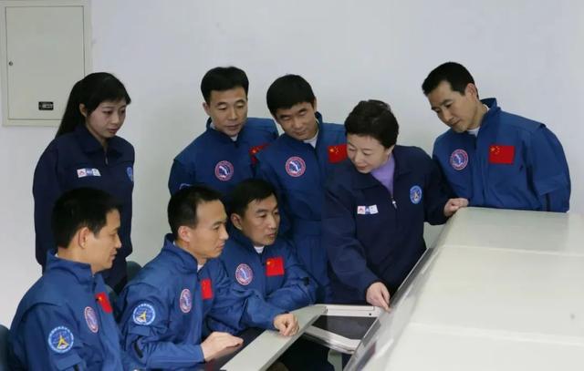 最近最有名的三位航天英雄（放牛娃飞行员航天英雄）(5)