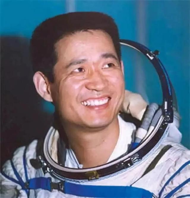 最近最有名的三位航天英雄（放牛娃飞行员航天英雄）(9)