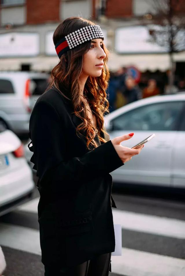 今年秋冬天流行什么发型（这九款发型简单利落又时髦）(42)