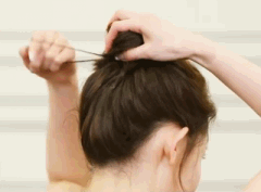 今年秋冬天流行什么发型（这九款发型简单利落又时髦）(6)