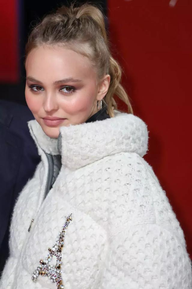 今年秋冬天流行什么发型（这九款发型简单利落又时髦）(16)