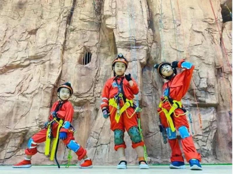 女生喜欢双指探洞吗 室内探洞、综合攀登、飞拉达(15)