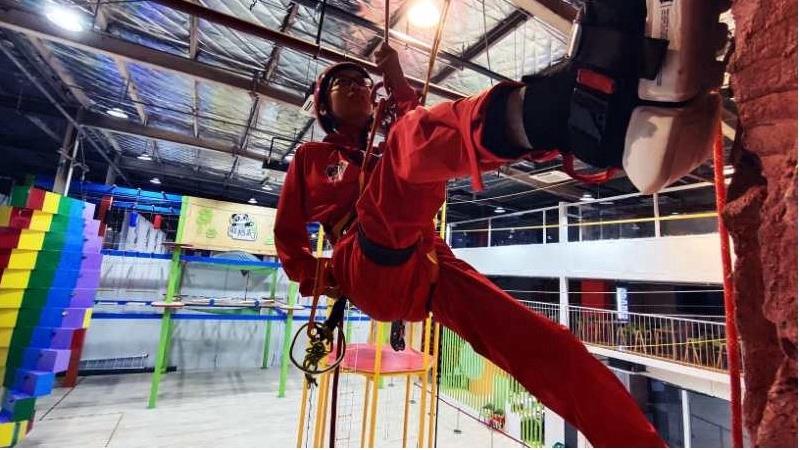 女生喜欢双指探洞吗 室内探洞、综合攀登、飞拉达(36)