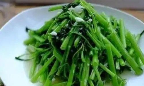 如何防止空心菜变黑,炒空心菜的时候切不切图3