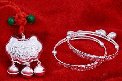 银饰品的保存 银饰品的保存