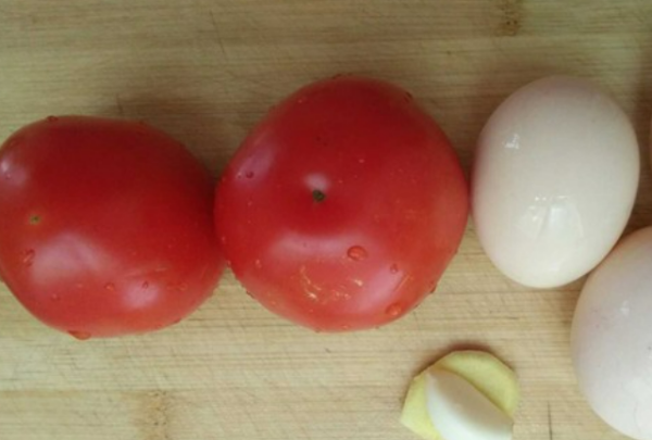 西红柿炒鸡蛋的制作步骤,西红柿炒鸡蛋过程50字图17