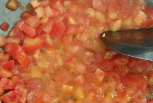 西红柿炒鸡蛋的制作步骤,西红柿炒鸡蛋过程50字图21