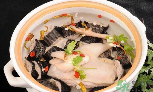 蛇肉上的寄生虫怎么去除？蛇肉上有寄生虫怎么办？