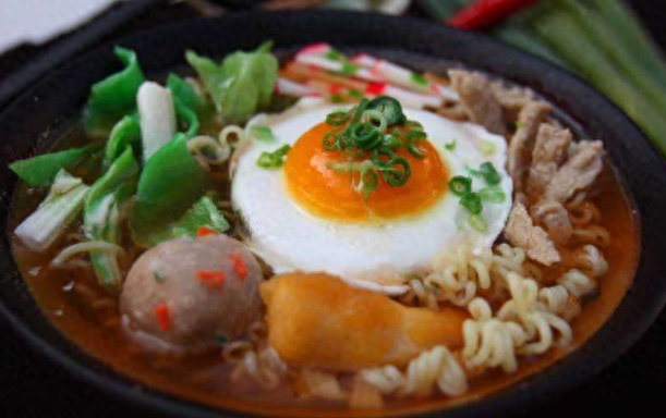 煮方便面的时候 放鸡蛋 有哪些讲究呢？