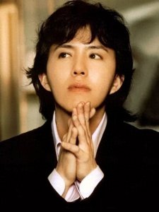 ​李云迪有女友了？一起吃火锅，女方将不爱吃的东西都给他