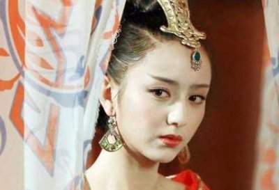 ​出身低微的赵飞燕如何一跃成为皇后的呢？