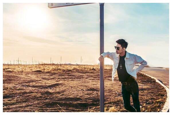 YY神豪上门骂哲粉后致歉靠阿哲全力拥护哲家军！