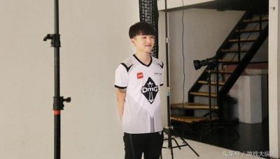 ​不打好职业只能回家继承千万家业？OMG中单冷少原来这么惨！