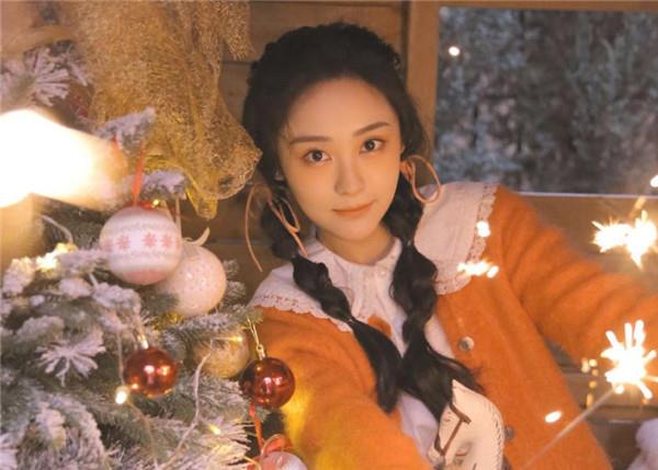 女生等你主动表白的暗示，女生在等男生主动的表现