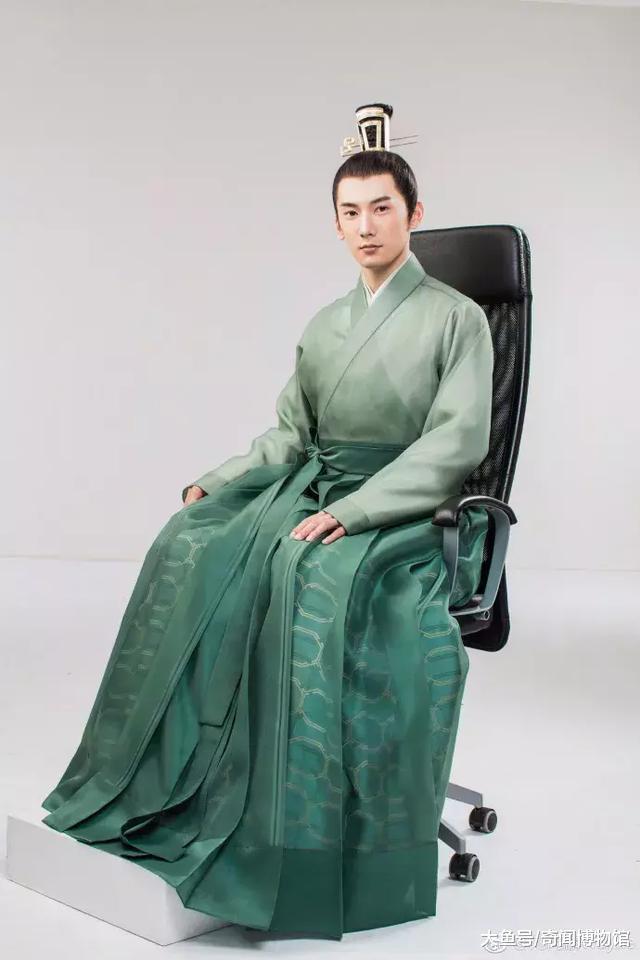 玉自寒在《烈火如歌》里那么惨, 你们怎么忍心…干得漂亮!