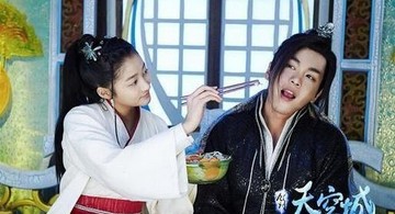 关晓彤才是男神收割机 却对李易峰疯狂到不好意思