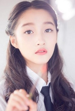 关晓彤才是男神收割机 却对李易峰疯狂到不好意思