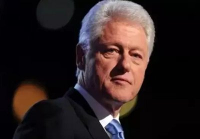 ​26年前，莱温斯基拉开克林顿拉链，如今，她因此得到多少好处