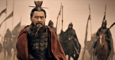 ​曹冲靠称象成名，世人都夸他聪明绝顶，司马懿：其实他是蠢到家了