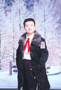 ​还记得那位“五道杠”少年不，他现在怎么样了你知道吗？