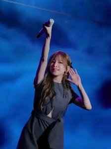 ​举办方回应王心凌演出被指提前离场争议