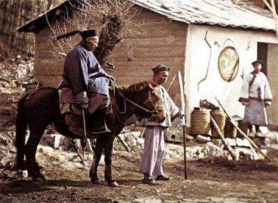 ​清末彩色老照片：身穿铠甲的将军、官员结婚照阴森恐怖