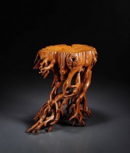 ​千年难长黄杨木：揭秘黄杨木的珍稀特性与文玩魅力