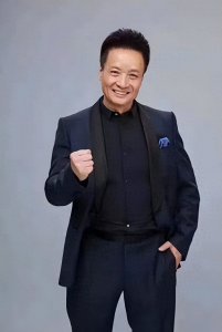 ​＂揭秘阎维文的传奇一生：唱了一辈子军歌，为啥遭遇舆论风暴？＂