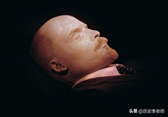 列宁葬礼老照片：孙中山为他降半旗三日，图9遗体目前仅剩下10%