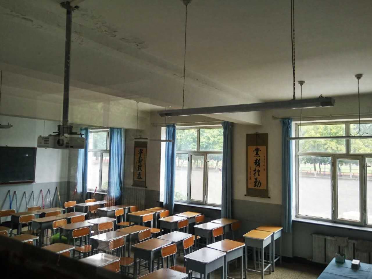 龙江学府  嫩水明珠——齐齐哈尔市实验中学