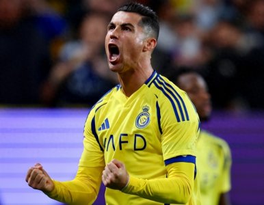 ​年抵不惑，已然登峰，40岁的C罗就是足坛不朽传奇！