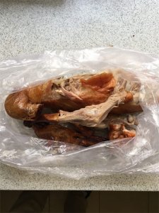 ​汤鲜味美，来一碗可口的鸭架汤