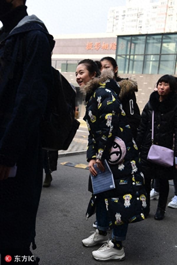 李兰迪胡先煦现身北电参加初试，昔日童星褪去稚气长成女神男神
