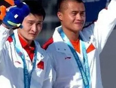 ​王克楠：曾经痛失奥运金牌，又因车祸不幸去世，留下妻女默默流泪