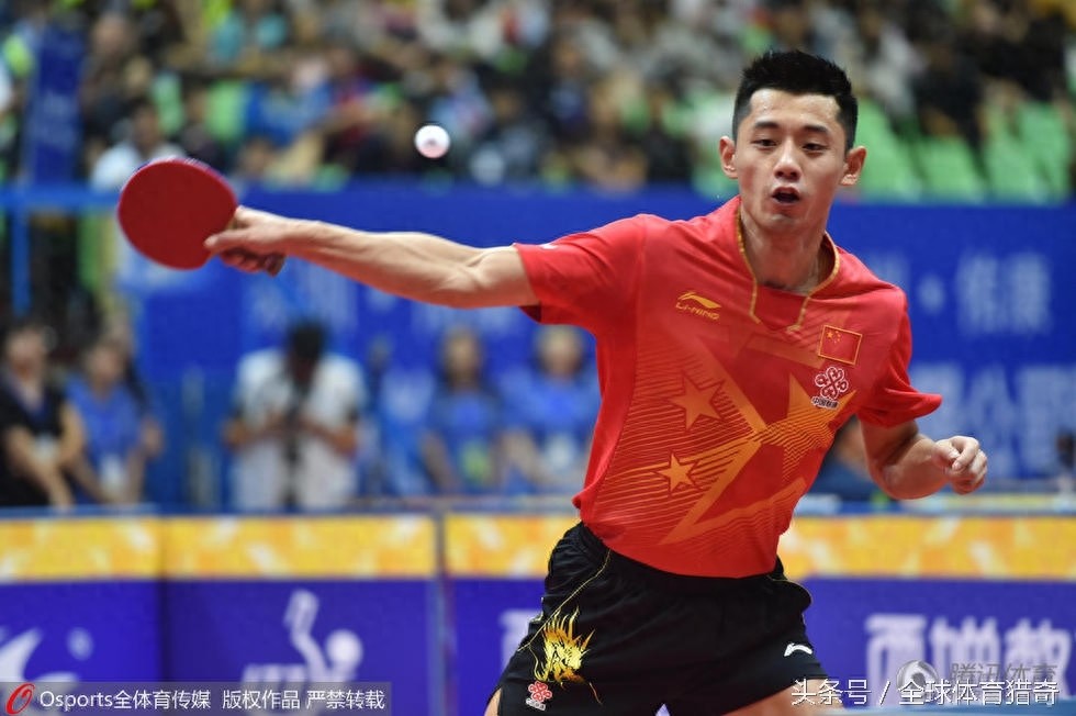 张继科赢球后脱衣秀肌肉 左胸文身实力抢镜