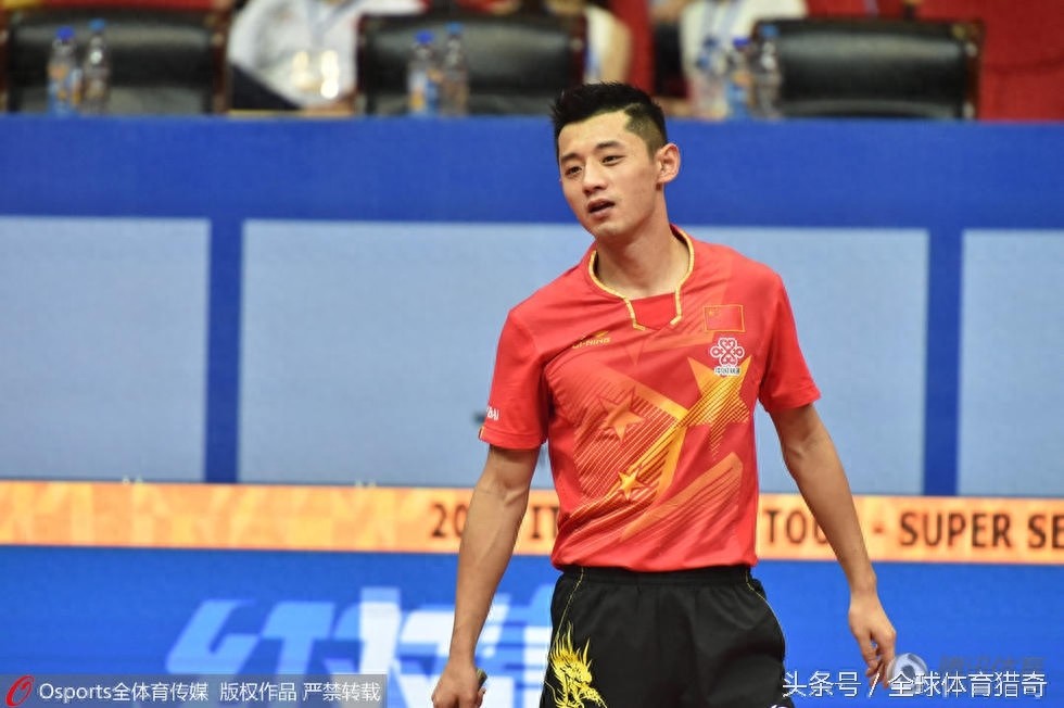 张继科赢球后脱衣秀肌肉 左胸文身实力抢镜