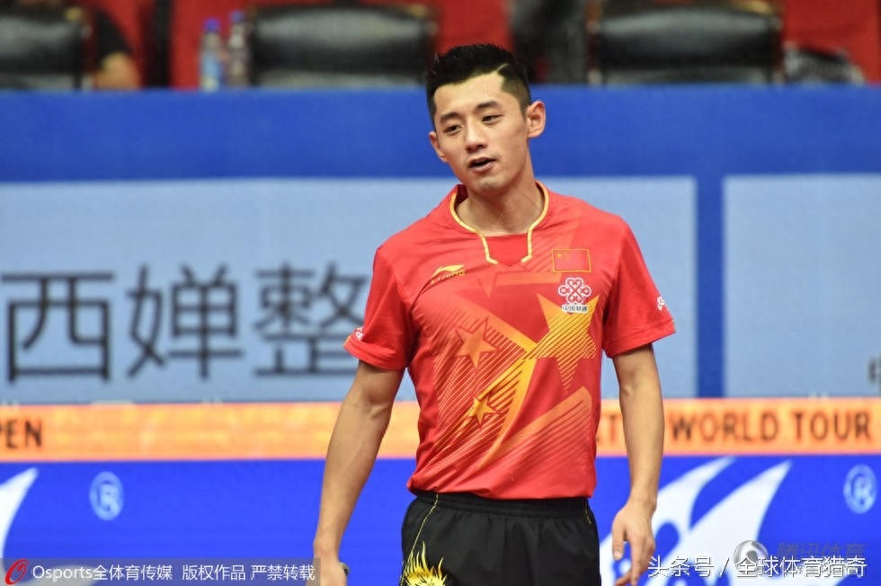 张继科赢球后脱衣秀肌肉 左胸文身实力抢镜