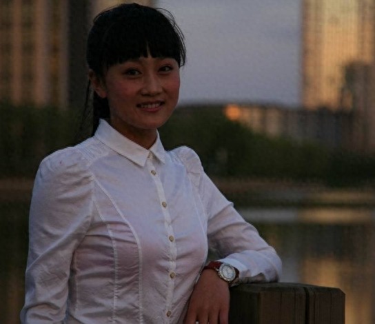 翟星月80后美女演员，一种朴实无华的感觉，独特搞笑令人过目难忘