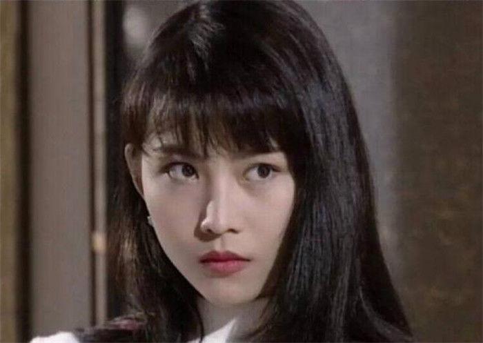 蔡少芬年轻时真美！长相打扮都迷人，难怪大刘曾为她办百万生日宴