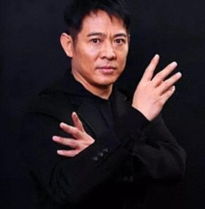 ​62岁李连杰复出！票房预测百亿！中国武侠片要被吴京重新改写了？