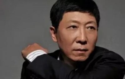 ​韩童生不仅影视剧演得好，而且还是一位好丈夫和好父亲