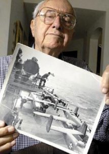 ​随杜立特轰炸东京的传奇英雄  戴维·琼斯